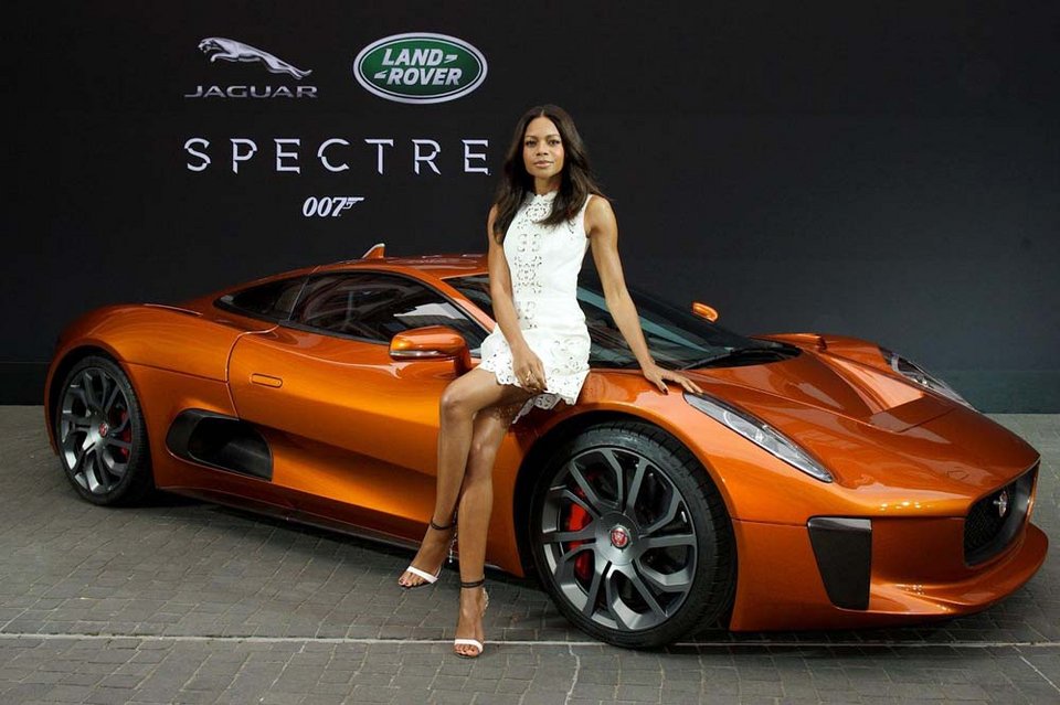 Δείτε την εντυπωσιακή Jaguar και τα καινούργια Land Rover της νέας ταινίας του James Bond Spectre | iefimerida.gr 5