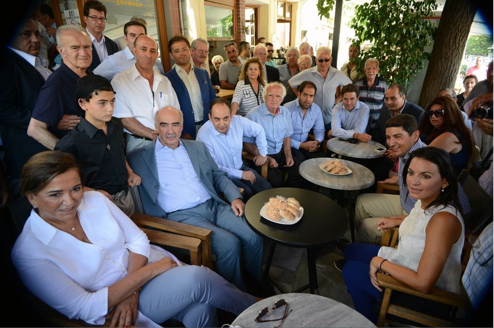 Για καλτσούνια με «γαλάζια» στελέχη ο Μεϊμαράκης [εικόνες] | iefimerida.gr 1