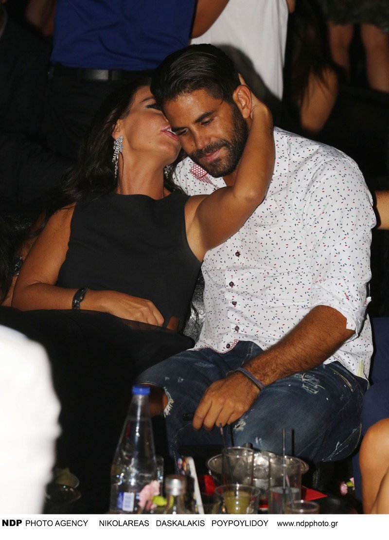 Αυτός είναι ο κατά 12 χρόνια νεότερος, σύντροφος της Νίνα Λοτσάρη [εικόνες] | iefimerida.gr 1