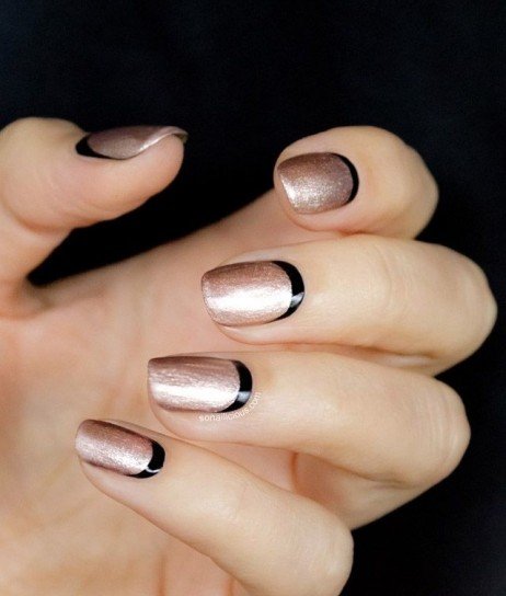 Παίξτε με το γαλλικό μανικιούρ -Το λευκό με τη γραμμή είναι πια πασέ  [εικόνες]  | iefimerida.gr 4