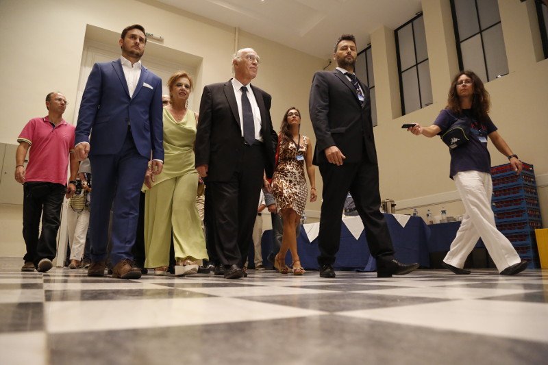 Μάριος Γεωργιάδης: Ο «νόστιμος» νέος, γιος της συζύγου του Λεβέντη, που εξελέγη βουλευτής [εικόνες] | iefimerida.gr 0