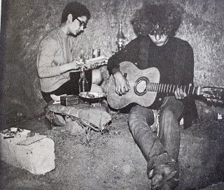 Οταν η χωροφυλακή της χούντας το '68 πίστευε ότι οι χίπις στα Μάταλα ετοιμάζουν το τρίτο φύλο [εικόνες & βίντεο] | iefimerida.gr 1