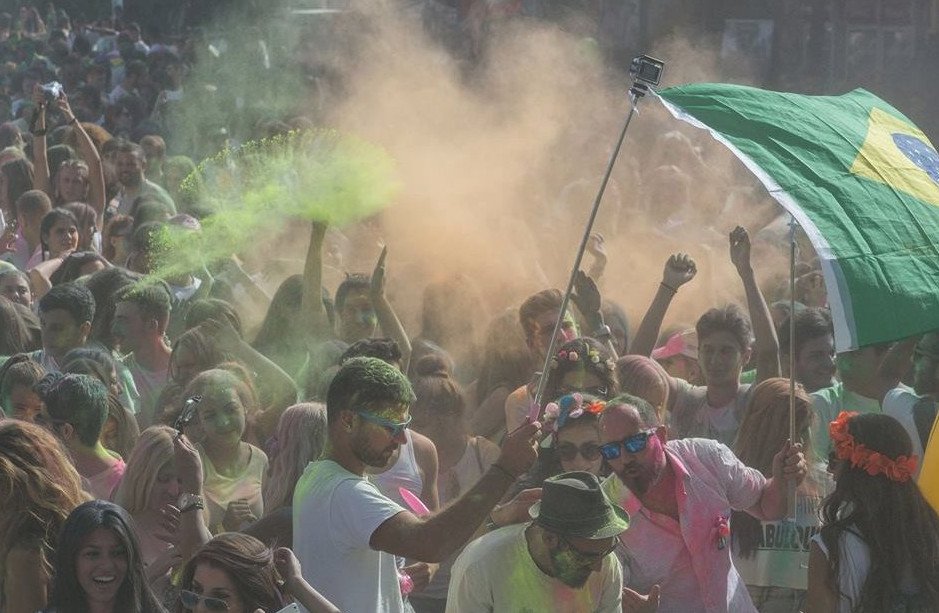 Η Θεσσαλονίκη έβαλε... χρώμα στη ζωή της [εικόνες] | iefimerida.gr 3