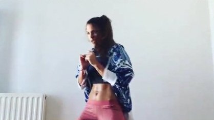 Μαίρη Συνατσάκη: Οι κοιλιακοί της θα σας αφήσουν με το στόμα ανοιχτό [εικόνες]  | iefimerida.gr 2