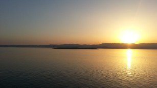 Η απίστευτη ιστορία δύο Σύρων -Κολύμπησαν από την Τουρκία ως τη Χίο για να φτάσουν στην Ευρώπη [εικόνες] | iefimerida.gr 0