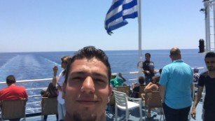 Η απίστευτη ιστορία δύο Σύρων -Κολύμπησαν από την Τουρκία ως τη Χίο για να φτάσουν στην Ευρώπη [εικόνες] | iefimerida.gr 3