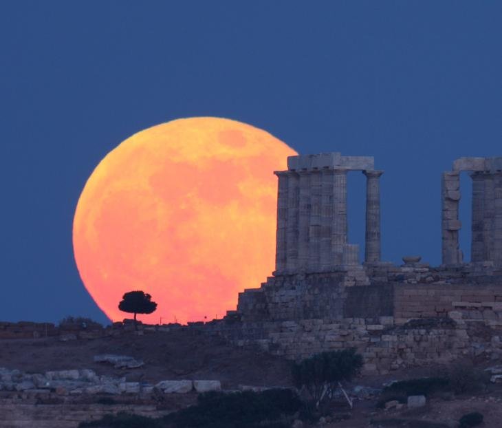 Τη Δευτέρα θα συμβεί κάτι σπάνιο: Ολική έκλειψη υπερπανσελήνου, ορατή και από την Ελλάδα | iefimerida.gr 1