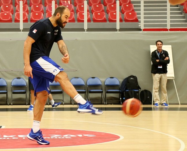 Ο Σπανούλης τώρα και ποδοσφαιριστής - Ξεχωριστό στιλ από τον Ελληνα σταρ [εικόνες] | iefimerida.gr 2