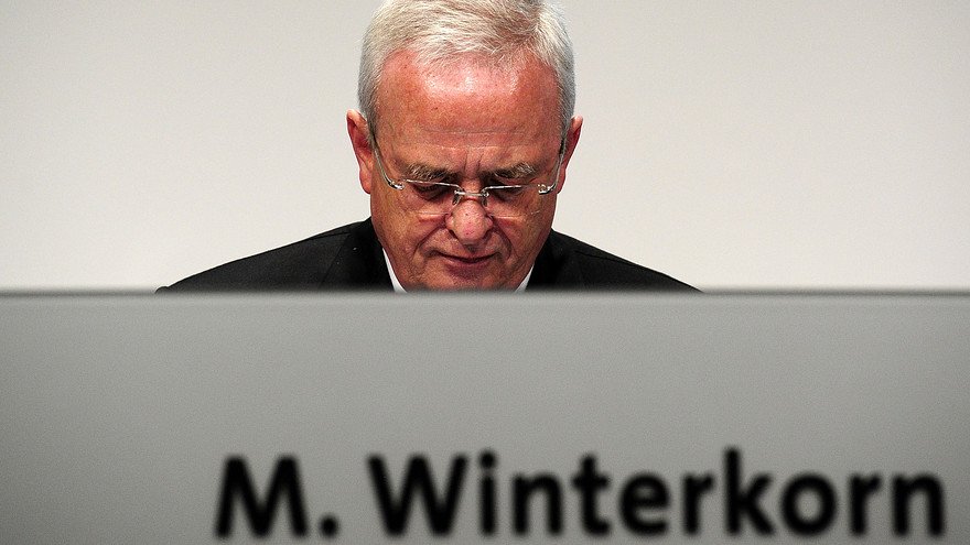 Στα τάρταρα η μετοχή της Volkswagen λόγω του σκανδάλου - Εξαϋλώθηκαν 25 δισ. σε δύο ημέρες | iefimerida.gr 0