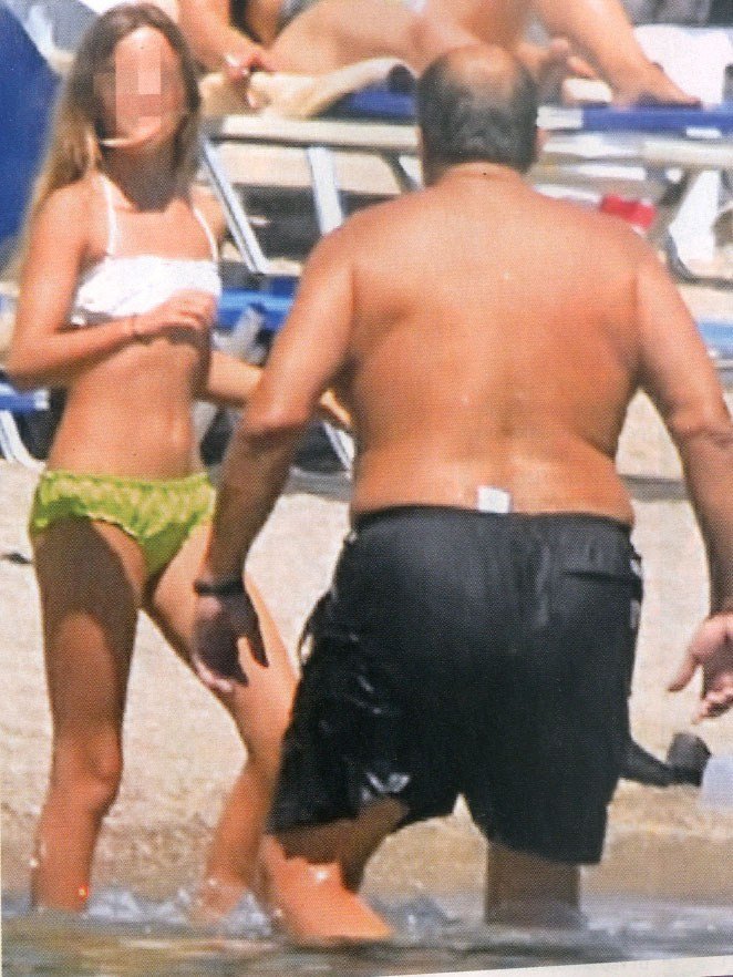 Κώστας και Νατάσα Καραμανλή, όπως δεν τους έχουμε ξαναδεί στην παραλία [εικόνες] | iefimerida.gr 3