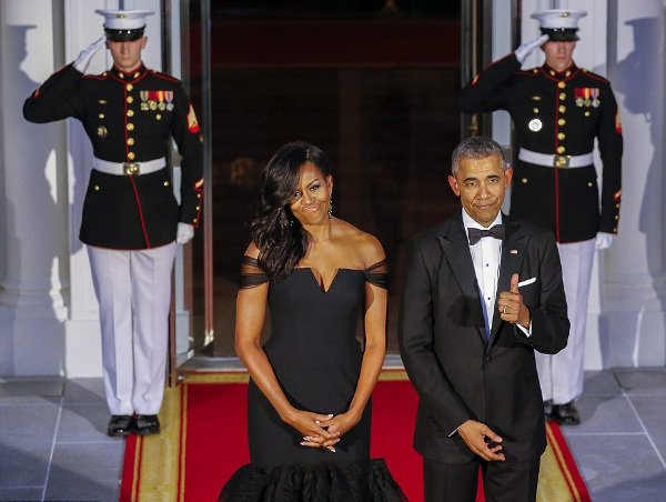 Εκθαμβωτική η Μισέλ Ομπάμα -Με εντυπωσιακή μαύρη τουαλέτα Vera Wang [εικόνες] | iefimerida.gr 3