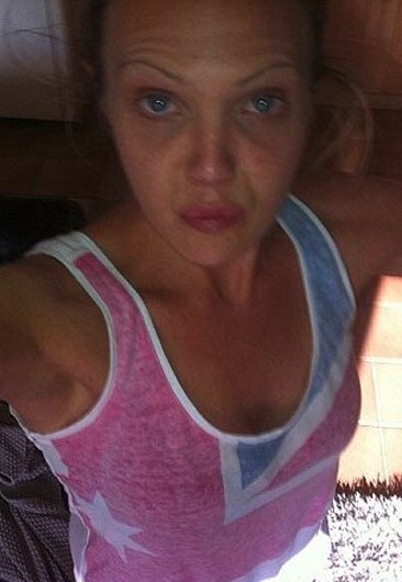 Μια 38χρονη εξομολογείται: «Εμαθα ότι έχω τον ίδιο πατέρα με την μητέρα μου -Σταμάτησα να τρώω, έμεινα 34 κιλά» [εικόνες] | iefimerida.gr 3