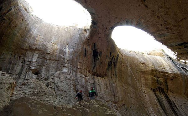 Τα μάτια του Θεού: Το εξωπραγματικό σπήλαιο στη Βουλγαρία [εικόνες&βίντεο] | iefimerida.gr 0