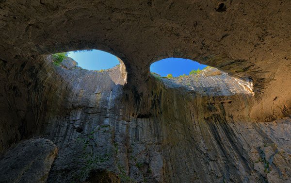 Τα μάτια του Θεού: Το εξωπραγματικό σπήλαιο στη Βουλγαρία [εικόνες&βίντεο] | iefimerida.gr 2