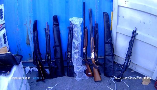 Προορισμό τους τζιχαντιστές είχε το φορτηγό πλοίο με τα όπλα που πιάστηκε ανοιχτά της Κρήτης [εικόνες & βίντεο] | iefimerida.gr 1