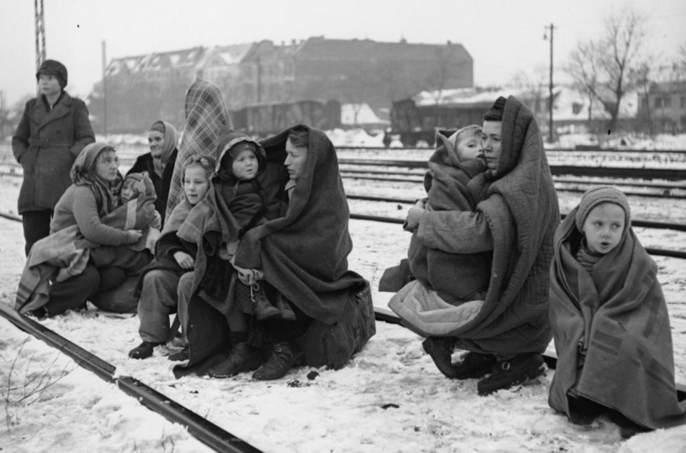 Η Ευρώπη είναι ήπειρος προσφύγων -Τότε και τώρα [εικόνες] | iefimerida.gr 13