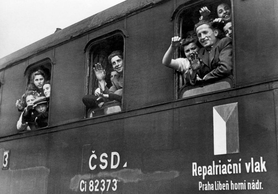 Η Ευρώπη είναι ήπειρος προσφύγων -Τότε και τώρα [εικόνες] | iefimerida.gr 15