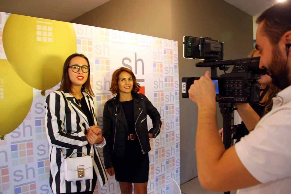 Η διάσημη 19χρονη κόρη του Ερος Ραματσότι -Καρπός του έρωτά του με μοντέλο [εικόνες] | iefimerida.gr 1