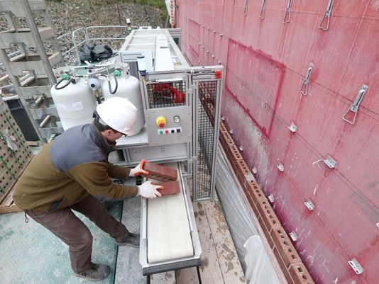 Το ρομπότ-οικοδόμος που δουλεύει τρεις φορές πιο γρήγορα από τον χτίστη [εικόνες]  | iefimerida.gr 2