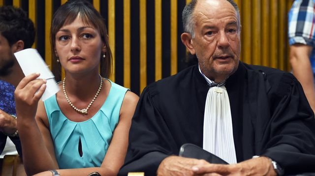 Γαλλία: Πέντε μήνες φυλακή στη δήμαρχο που αρνήθηκε να παντρέψει δύο γυναίκες – Ελεγε ότι θα πάει στην κόλαση [εικόνες] | iefimerida.gr 0