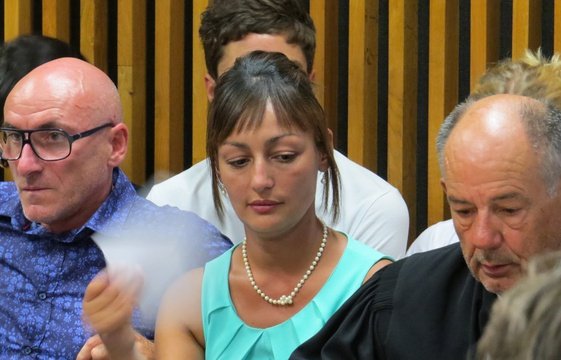 Γαλλία: Πέντε μήνες φυλακή στη δήμαρχο που αρνήθηκε να παντρέψει δύο γυναίκες – Ελεγε ότι θα πάει στην κόλαση [εικόνες] | iefimerida.gr 2