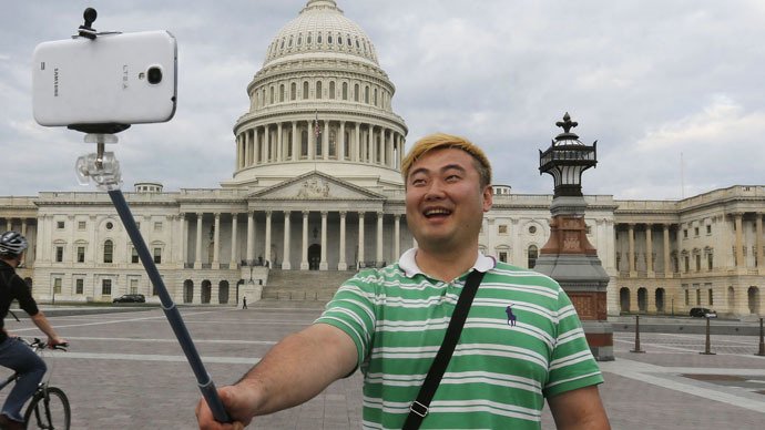 O άνθρωπος που εφηύρε το selfie stick είναι σήμερα εκατομμυριούχος [εικόνες] | iefimerida.gr 5