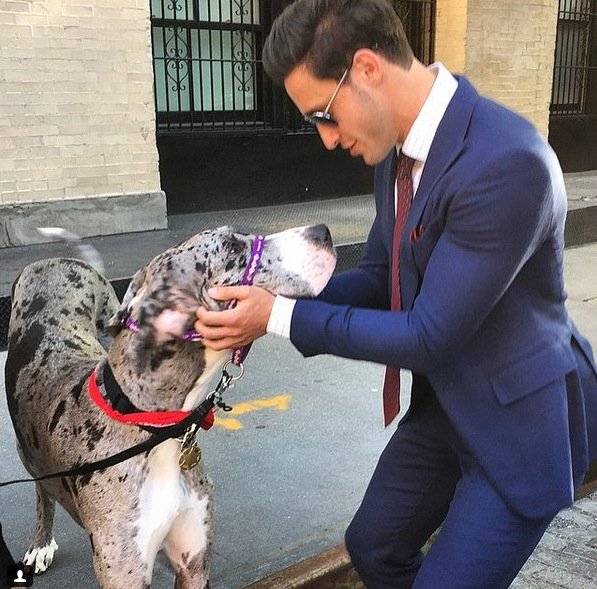 Αυτός είναι ο γαλανομάτης σέξι γιατρός που «τρελαίνει» το Instagram [εικόνες] | iefimerida.gr 9