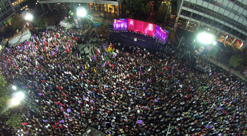 Τσίπρας από το Σύνταγμα: Οχι μόνο θα κερδίσουμε αλλά θα κάνουμε και ισχυρή κυβέρνηση [εικόνες] | iefimerida.gr 4