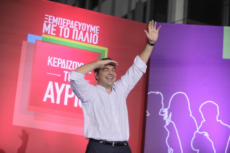Τσίπρας από το Σύνταγμα: Οχι μόνο θα κερδίσουμε αλλά θα κάνουμε και ισχυρή κυβέρνηση [εικόνες] | iefimerida.gr 0