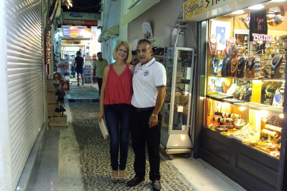 Παντρεύεται ο... επικηρυγμένος των καζίνο - Ο γάμος του Τζον Τάραμας στην Αμαλιάδα [εικόνες] | iefimerida.gr 9