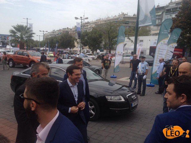 ΔΕΘ: Η ατάκα Τσίπρα που έκανε άπαντες να χαμογελάσουν [εικόνες] | iefimerida.gr 3