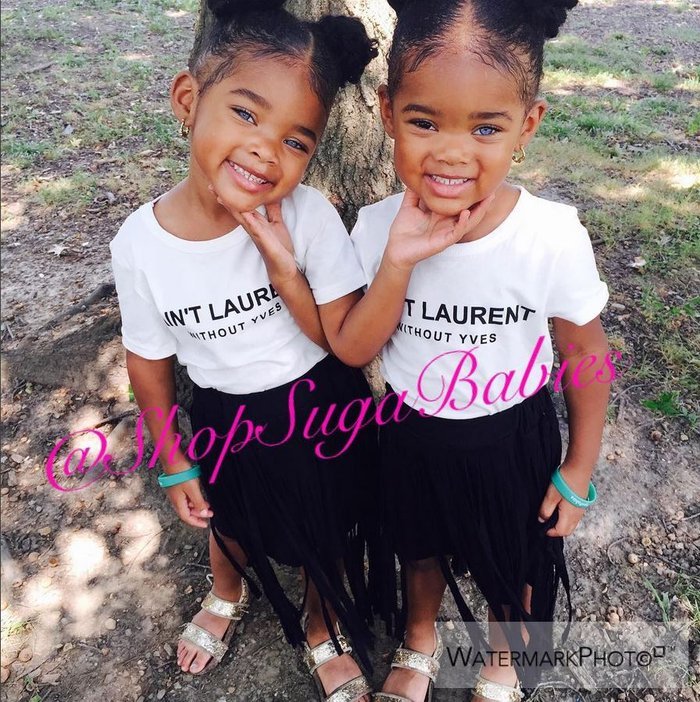 Οι δίδυμες που «ξεσηκώνουν» τη μόδα - Μοντέλα ετών τεσσάρων [εικόνες & βίντεο] | iefimerida.gr 5