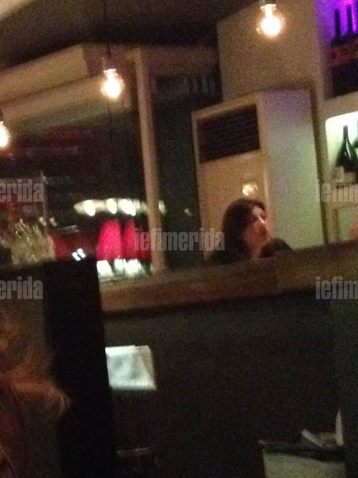 Η Ζωή σε ρομαντικό γεύμα με τον σύζυγό της [εικόνες] | iefimerida.gr 0