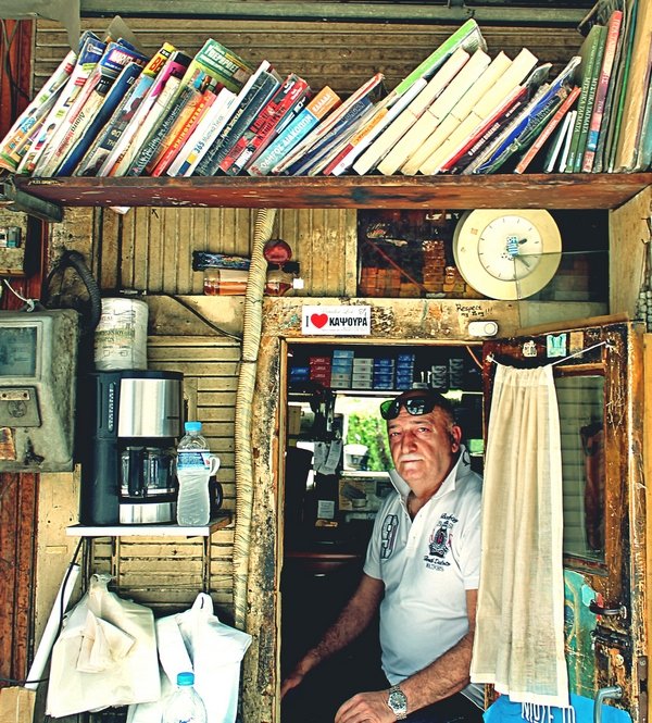 Ο «Σουηδός» είναι ο παλαιότερος περιπτεράς στη Θεσσαλονίκη –33 χρόνια δεν το έχει κλείσει ούτε για μια μέρα! [εικόνες] | iefimerida.gr 5