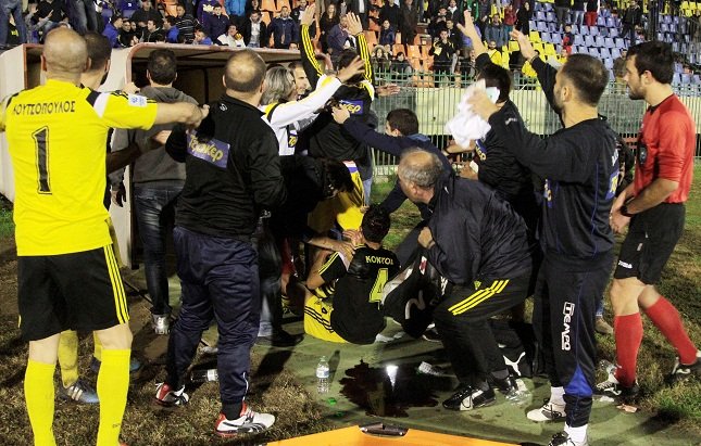 Παραλίγο... τραγωδία στην Καρδίτσα με ποδοσφαιριστή [εικόνες] | iefimerida.gr 7