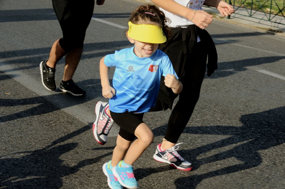 Η Αθήνα, αλλιώς - Χιλιάδες βγήκαν στους δρόμους και έτρεξαν για καλό σκοπό [εικόνες] | iefimerida.gr 0
