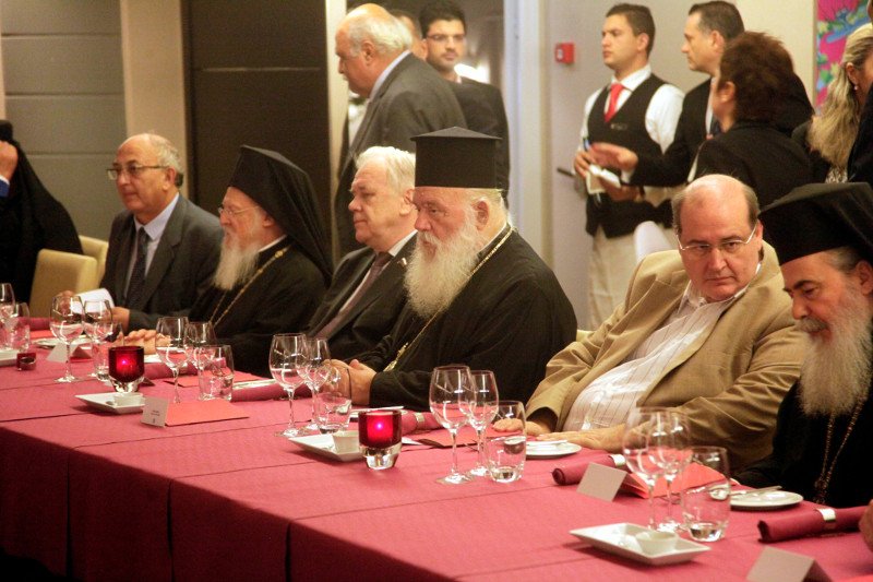 Το δείπνο του υφυπουργού Εξωτερικών στους προκαθήμενους των Ορθόδοξων Εκκλησιών [εικόνες]  | iefimerida.gr 2