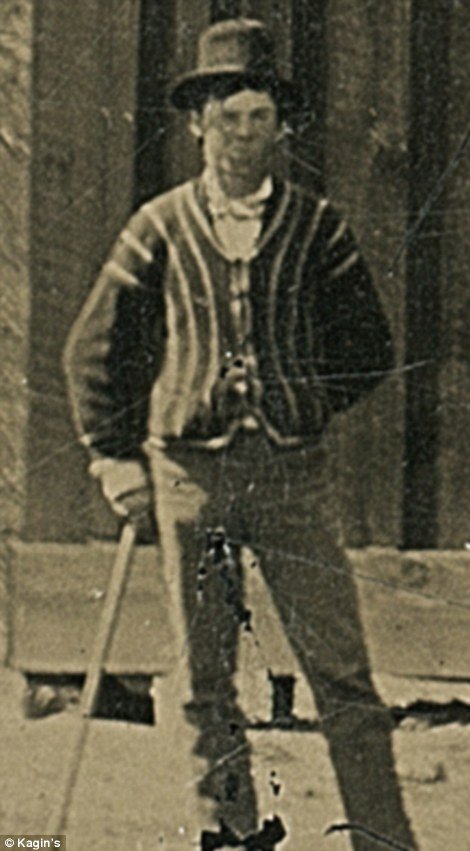 Αυτός ήταν ο αληθινός ντεσπεράντο Billy The Kid- Βρέθηκε σπάνια φωτογραφία του [εικόνες] | iefimerida.gr 1