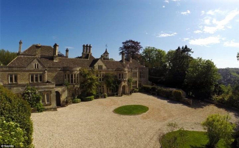 Ενα παλάτι για τη Βικτόρια -Το νέο σπίτι των Μπέκαμ στην εξοχή είναι όνειρο [εικόνες] | iefimerida.gr 1