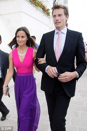 Χωρίς μακιγιάζ και «τσακισμένη» από το χωρισμό της η Πίπα Μίντλετον [εικόνες] | iefimerida.gr 1