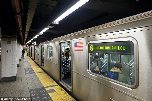 Τι δεν πρέπει να κάνετε σε ξένες χώρες- Κανόνες ασφαλείας για τουρίστες [εικόνες] | iefimerida.gr 2