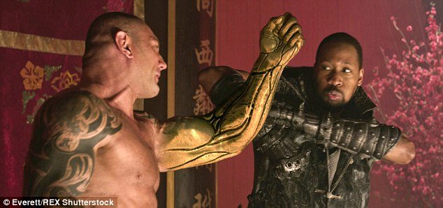 Ποιος είναι ο κακός του Spectre: Ο τρομακτικός παλαιστής ΜΜΑ που τσάκισε το γόνατο του Ντάνιελ Κρεγκ [εικόνες] | iefimerida.gr 2