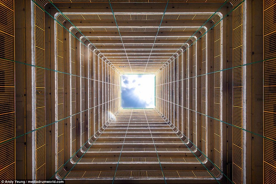 Οι ουρανοξύστες της Κίνας... ανάποδα! -Μοναδική φωτογράφιση, διαφορετική οπτική [εικόνες] | iefimerida.gr 6