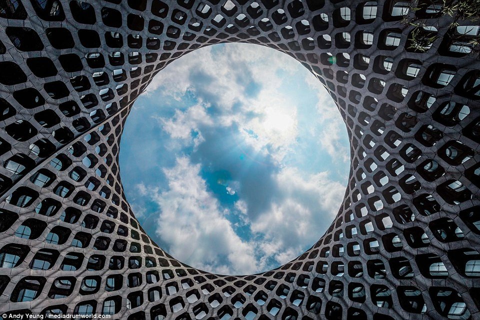 sky in sub-framing photography