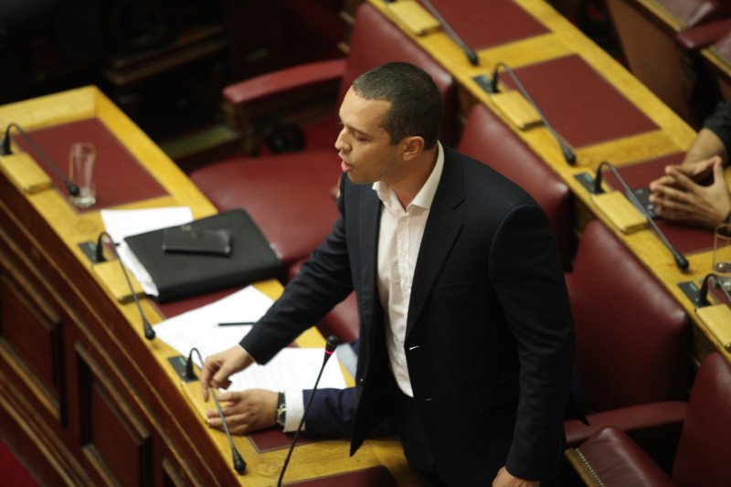 Θύελλα στη Βουλή με την επιστολή Κοτζιά για τα Σκόπια που δημοσιοποίησε η Χρυσή Αυγή [βίντεο]  | iefimerida.gr 1