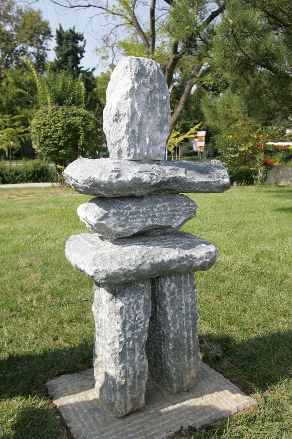 Ένα «Ινοκσούκ» στην αυλή του Αρχαιολογικού Μουσείου Θεσσαλονίκης [εικόνες] | iefimerida.gr 0