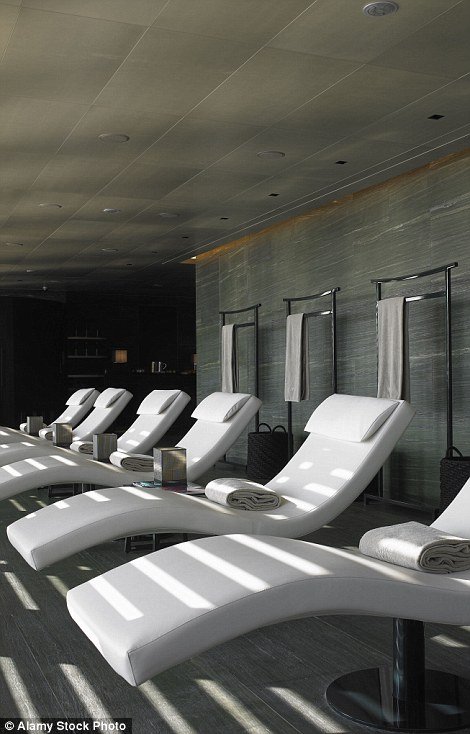 Εκπληκτικές σουίτες ξενοδοχείων, με την υπογραφή μεγάλων οίκων μόδας [εικόνες] | iefimerida.gr 5