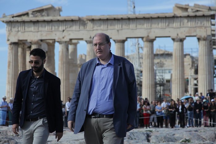 71 χρόνια από την απελευθέρωση της Αθήνας από τους ναζί -Εμφάνιση-έκπληξη Παπανδρέου [εικόνες] | iefimerida.gr 6