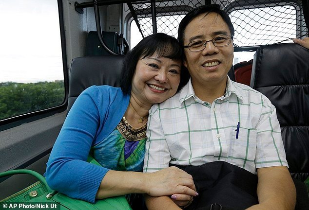 «Το κορίτσι του ναπάλμ»: Απαλλάσσεται από τα σημάδια της ατομικής βόμβας 43 χρόνια μετά [εικόνες]  | iefimerida.gr 8