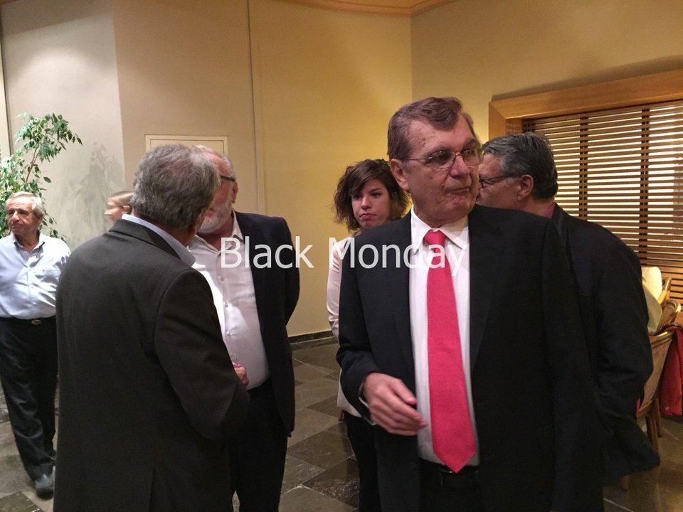 Ποιος υπουργός πήγε στη γιορτή του Κρεμαστινού [εικόνες] | iefimerida.gr 5